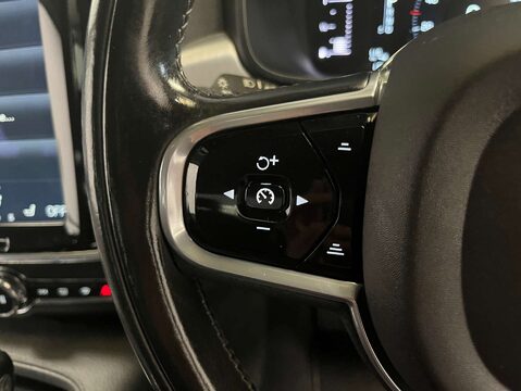 Volvo S90 2.0 S90 Momentum D4 Auto 4dr 19