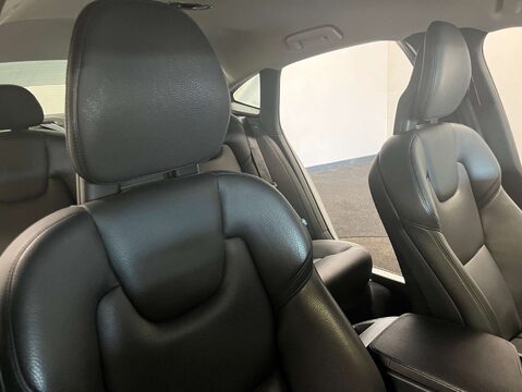 Volvo S90 2.0 S90 Momentum D4 Auto 4dr 16