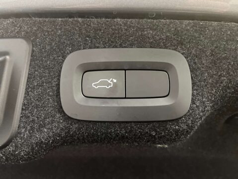 Volvo S90 2.0 S90 Momentum D4 Auto 4dr 40