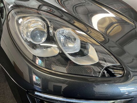 Porsche Macan 3.0 Macan S D Semi-Auto 4WD 5dr 54