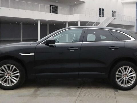 Jaguar F-Pace 2.0 F-PACE Portfolio AWD D Auto 4WD 5dr 7