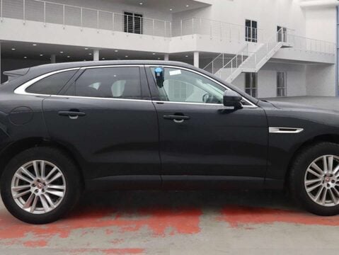 Jaguar F-Pace 2.0 F-PACE Portfolio AWD D Auto 4WD 5dr 6