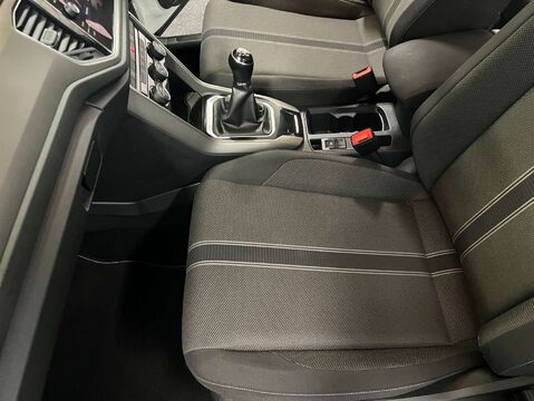 Volkswagen T-Roc 1.0 T-Roc SE TSi 5dr 44