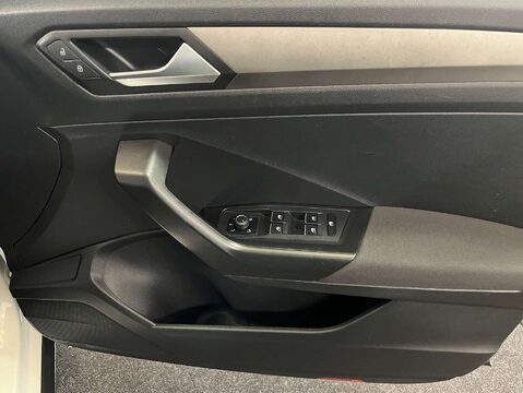 Volkswagen T-Roc 1.0 T-Roc SE TSi 5dr 10