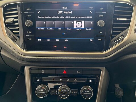 Volkswagen T-Roc 1.0 T-Roc SE TSi 5dr 22