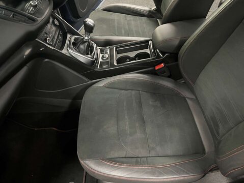 Ford Kuga 1.5 Kuga ST-Line TDCi 5dr 46