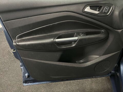 Ford Kuga 1.5 Kuga ST-Line TDCi 5dr 43