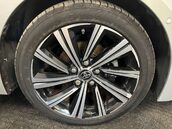 Toyota Corolla 1.8 Corolla Design HEV CVT 5dr 10