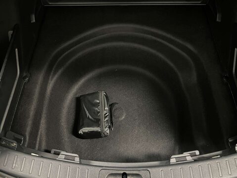 Toyota Corolla 1.8 Corolla Design HEV CVT 5dr 37