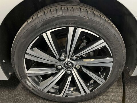 Toyota Corolla 1.8 Corolla Design HEV CVT 5dr 38