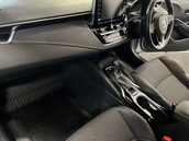 Toyota Corolla 1.8 Corolla Design HEV CVT 5dr 49