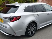 Toyota Corolla 1.8 Corolla Design HEV CVT 5dr 4