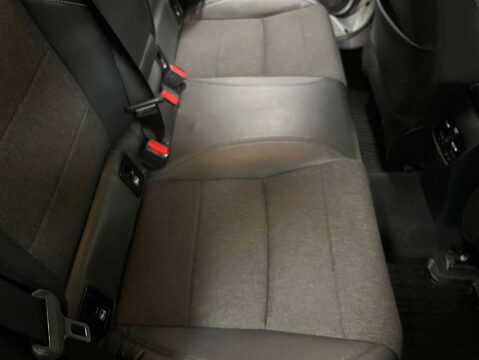 Toyota Corolla 1.8 Corolla Design HEV CVT 5dr 31