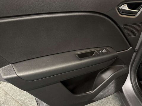 Renault Captur 1.0 Captur Iconic TCe 5dr 46