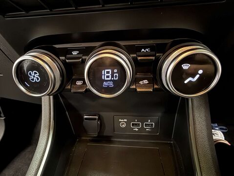 Renault Captur 1.0 Captur Iconic TCe 5dr 15