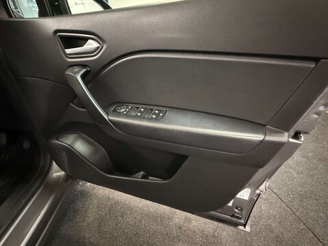Renault Captur 1.0 Captur Iconic TCe 5dr 23