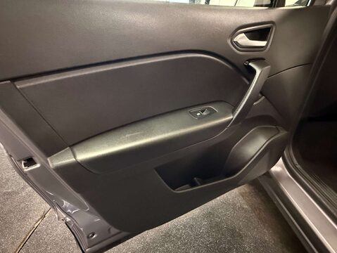 Renault Captur 1.0 Captur Iconic TCe 5dr 31