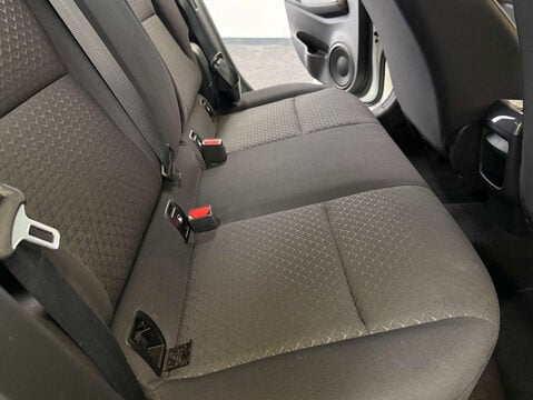 Nissan Juke 1.0 Juke Acenta DiG-T Semi-Auto 5dr 29