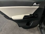 Kia Sportage 2.0 Sportage GT-Line CRDi 4x4 4WD 5dr 37