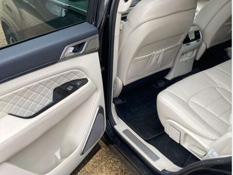 SsangYong Rexton 2.2 Rexton Ultimate Auto 4WD 5dr 5
