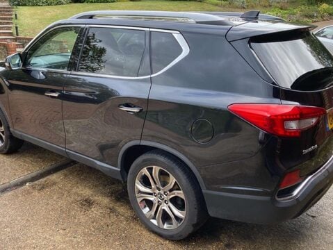 SsangYong Rexton 2.2 Rexton Ultimate Auto 4WD 5dr 4
