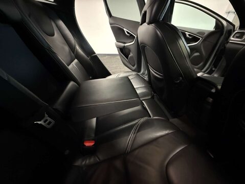Volvo V40 2.0 V40 R-Design Pro D3 Auto 5dr 54