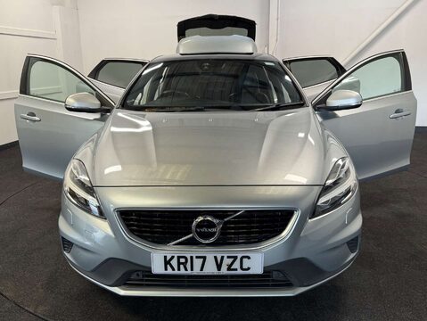 Volvo V40 2.0 V40 R-Design Pro D3 Auto 5dr 8