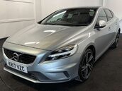 Volvo V40 2.0 V40 R-Design Pro D3 Auto 5dr 1
