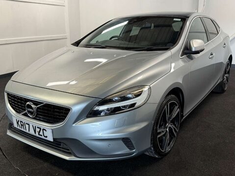 Volvo V40 2.0 V40 R-Design Pro D3 Auto 5dr 1