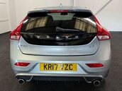 Volvo V40 2.0 V40 R-Design Pro D3 Auto 5dr 4
