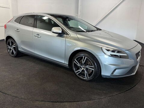 Volvo V40 2.0 V40 R-Design Pro D3 Auto 5dr 6