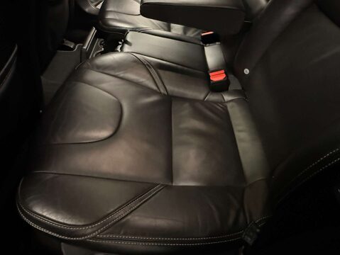 Volvo V40 2.0 V40 R-Design Pro D3 Auto 5dr 19