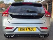 Volvo V40 2.0 V40 R-Design Pro D3 Auto 5dr 4