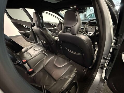 Volvo V40 2.0 V40 R-Design Pro D3 Auto 5dr 55