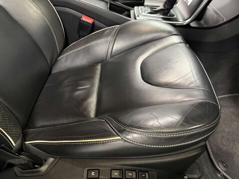 Volvo V40 2.0 V40 R-Design Pro D3 Auto 5dr 17