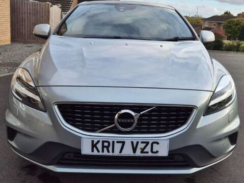 Volvo V40 2.0 V40 R-Design Pro D3 Auto 5dr 2