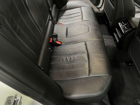 BMW 5 Series 2.0 520d SE Auto 5dr 33