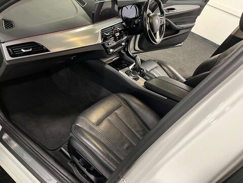 BMW 5 Series 2.0 520d SE Auto 5dr 52