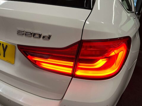 BMW 5 Series 2.0 520d SE Auto 5dr 55