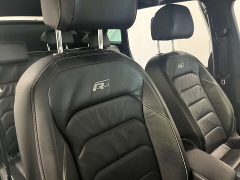 Volkswagen Tiguan 2.0 Tiguan R-Line TDI BlueMotion Technology 4Motion Semi-Auto 4WD 5dr 15