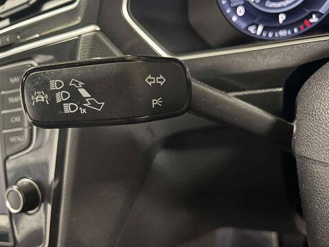 Volkswagen Tiguan 2.0 Tiguan R-Line TDI BlueMotion Technology 4Motion Semi-Auto 4WD 5dr 20