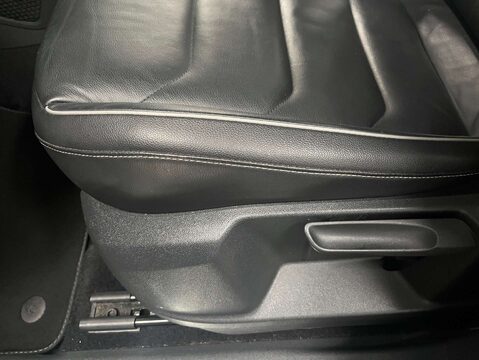 Volkswagen Tiguan 2.0 Tiguan R-Line TDI BlueMotion Technology 4Motion Semi-Auto 4WD 5dr 46