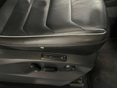 Volkswagen Tiguan 2.0 Tiguan R-Line TDI BlueMotion Technology 4Motion Semi-Auto 4WD 5dr 13