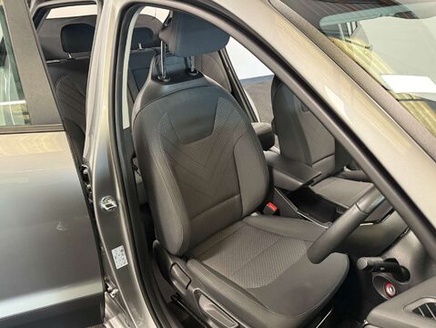 Kia Niro 1.6 Niro 2 HEV Semi-Auto 5dr 11