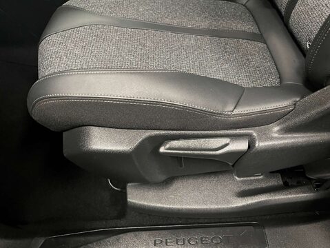 Peugeot 3008 1.2 3008 Allure PureTech S/S 5dr 46