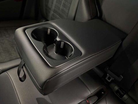 Ford Kuga 2.5 Kuga ST-Line PHEV CVT 5dr 37