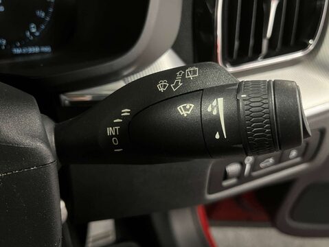 Volvo XC60 2.0 XC60 R-Design T8 PHEV AWD Auto 4WD 5dr 22