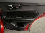 Volvo XC60 2.0 XC60 R-Design T8 PHEV AWD Auto 4WD 5dr 29