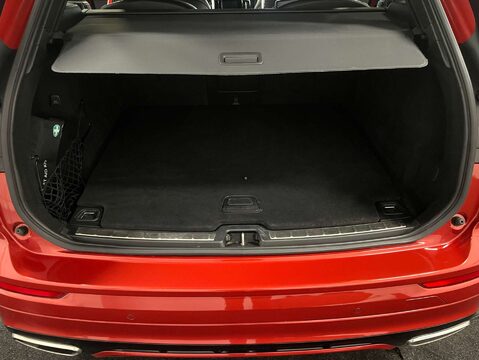 Volvo XC60 2.0 XC60 R-Design T8 PHEV AWD Auto 4WD 5dr 35