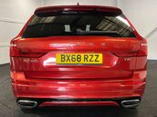Volvo XC60 2.0 XC60 R-Design T8 PHEV AWD Auto 4WD 5dr 4
